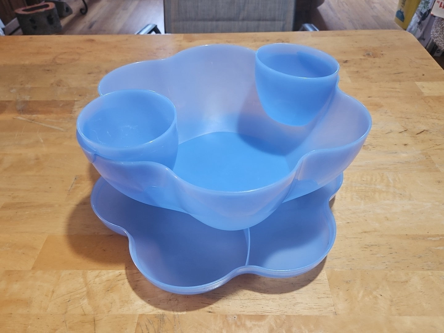 Tupperware Light Blue Chip N Dip 6 Piece Set Serving Platter 1.5 Gal