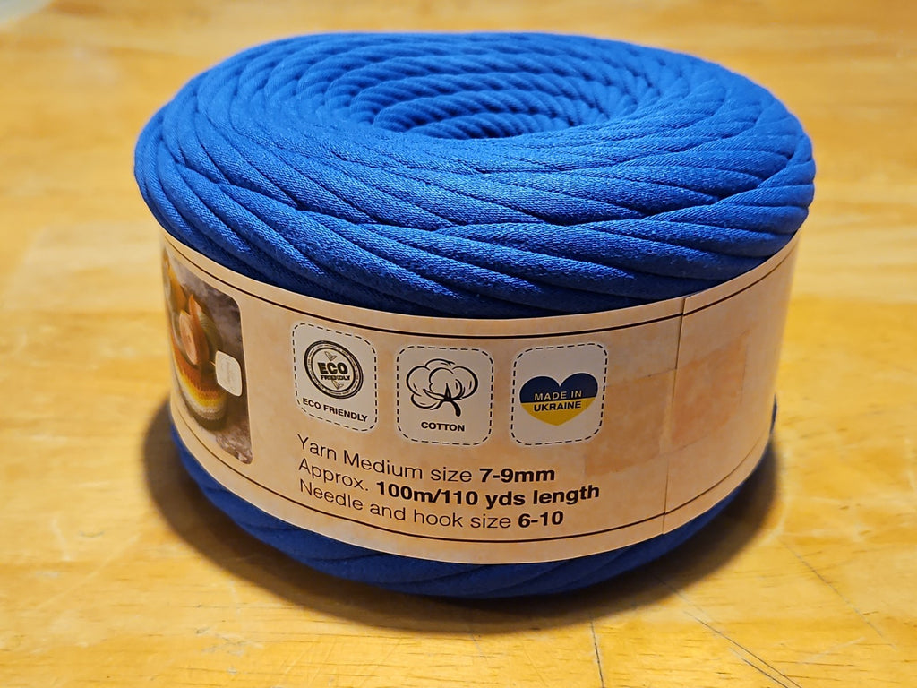 Brand New Roll Of Bobilon Yarn T-shirt Yarn Medium 7-9mm Blue 110 Yards