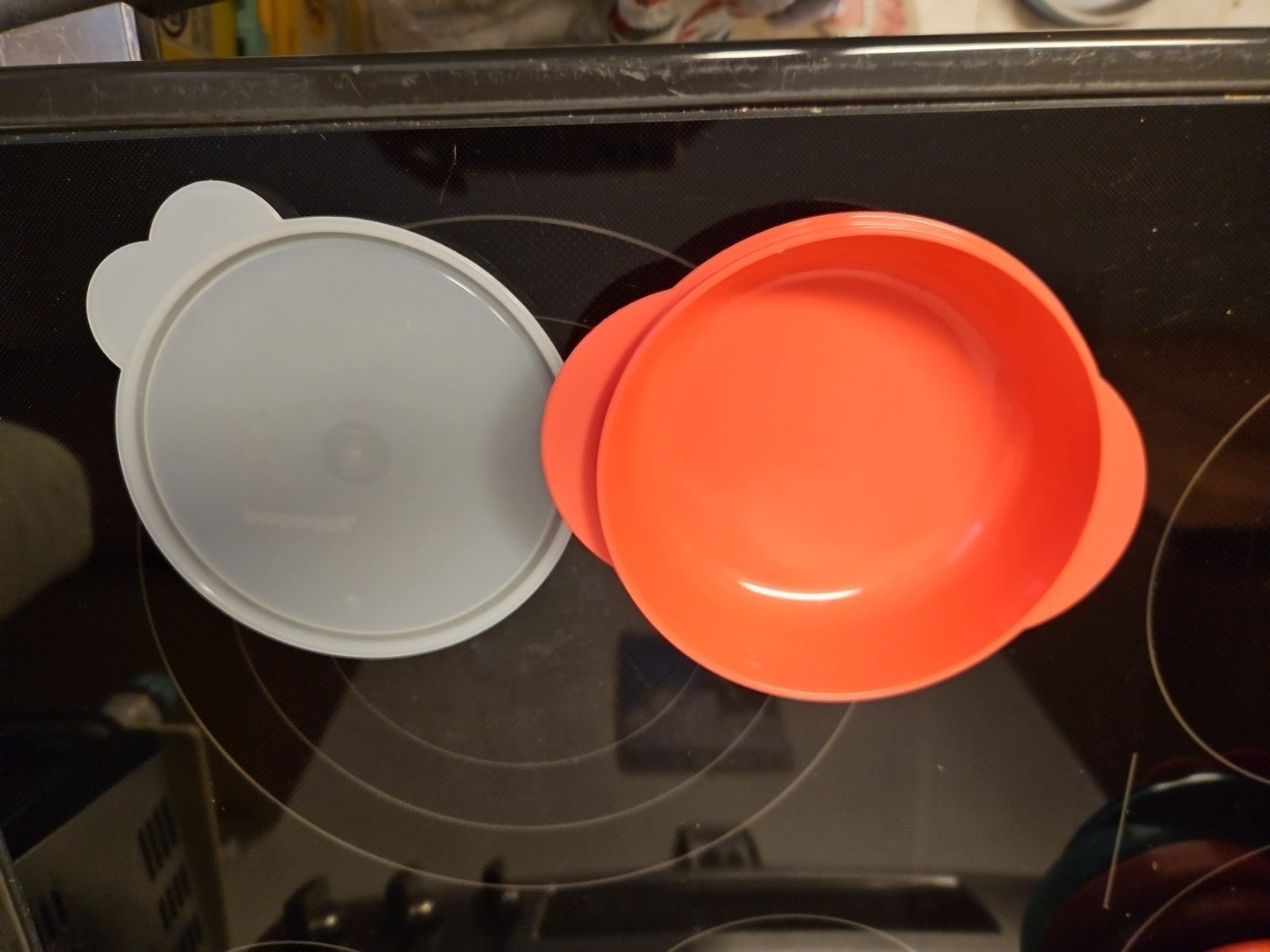 Tupperware #2646C Made In Mexico Coral Colored Bowl With Lid 390 mL 1.5 Cup