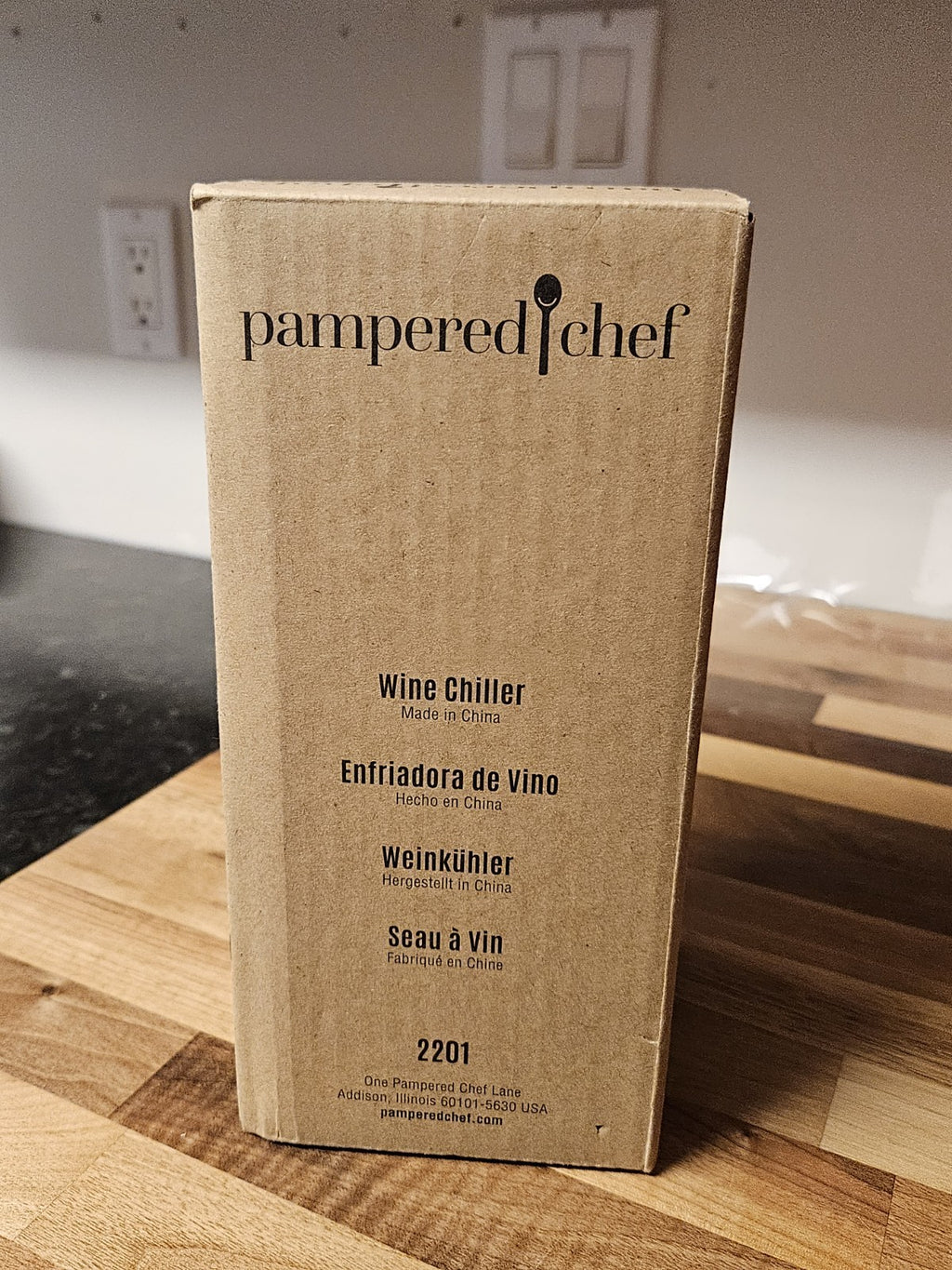 NIB Pampered Chef Wine Chiller Champagne Cooler Gray with Lid #2201