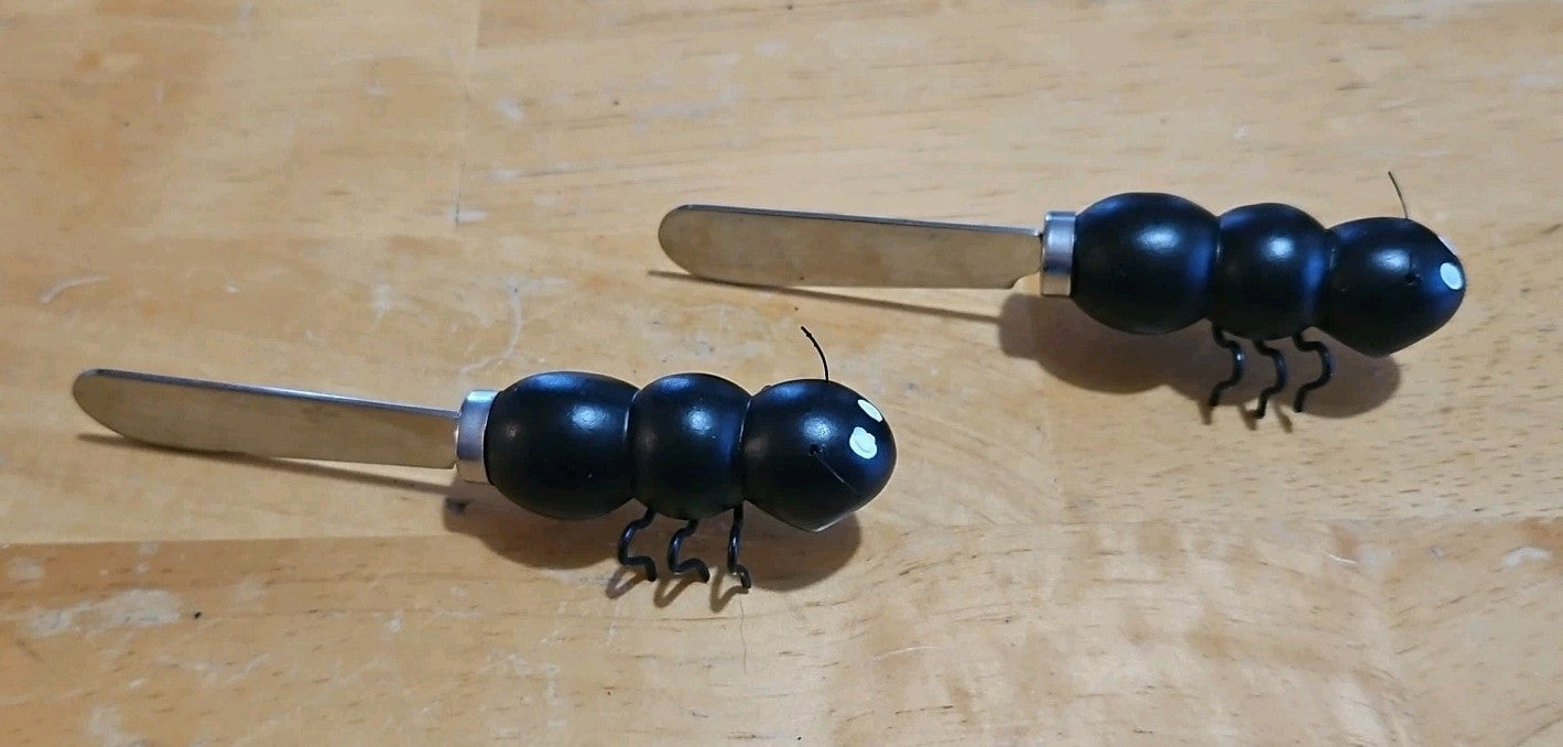 Vintage Boston Warehouse Black Ant Picnic Cheese Knife Set Of 2