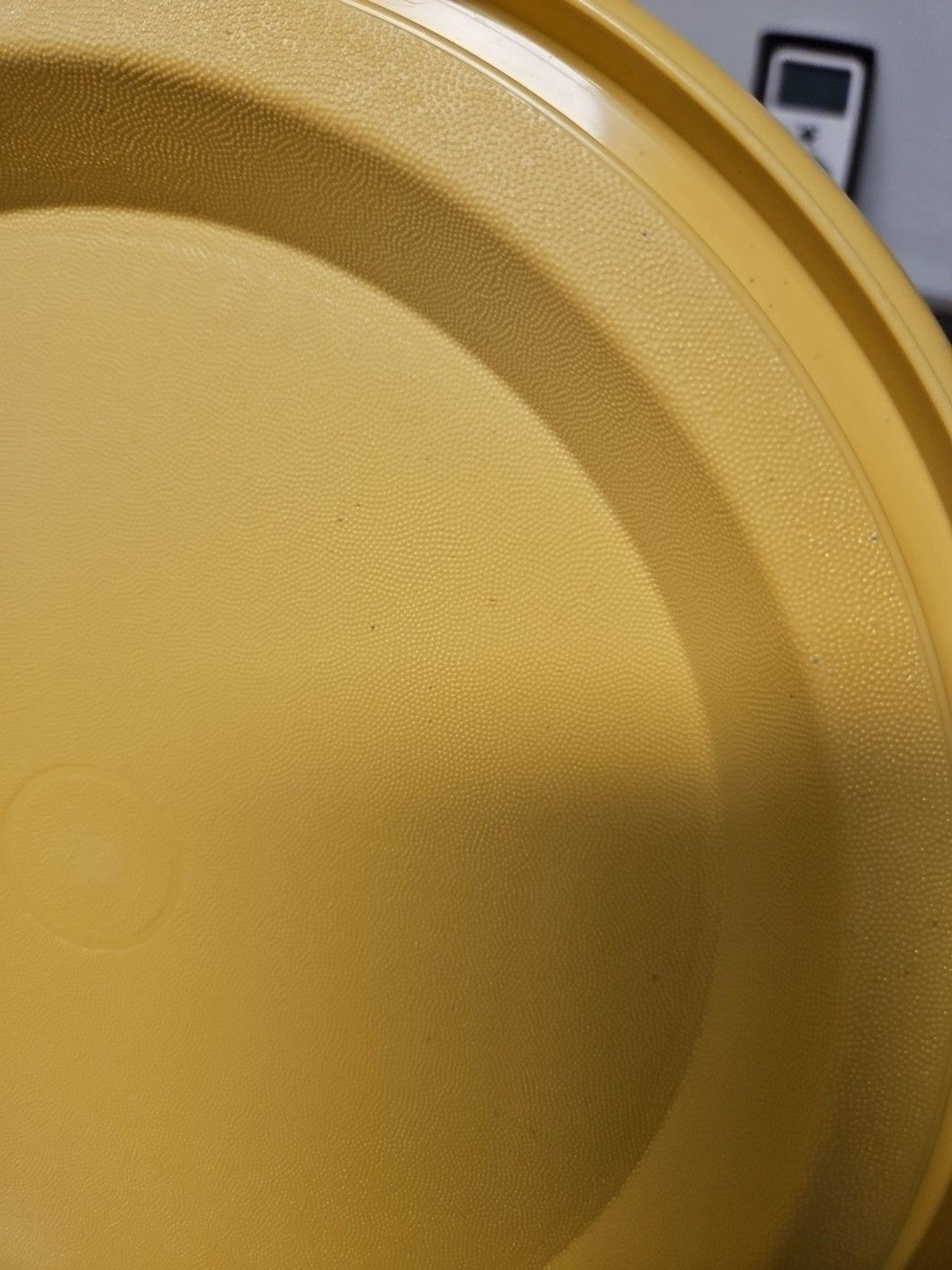 Tupperware Cake Pie Keeper Carrier Harvest Gold Bottom 719-2 Base Only
