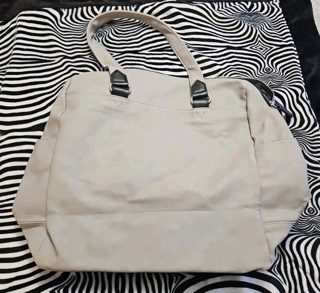 Paparazzi 'Life of the Party' Silver Gray Faux Leather Shoulder/Tote Bag