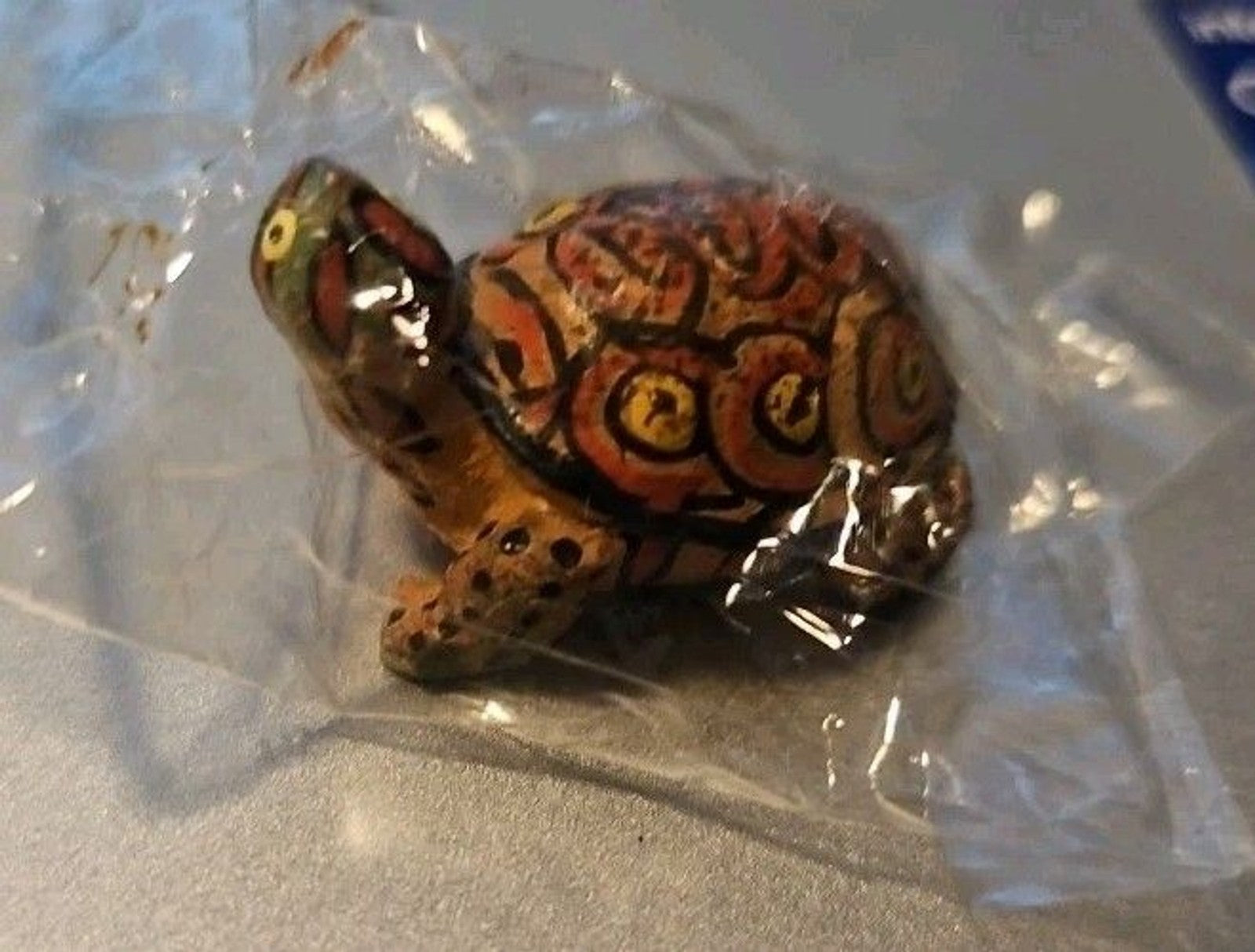 Small Sculptured Resin Turtles, Set Of 2, Red And Green, New