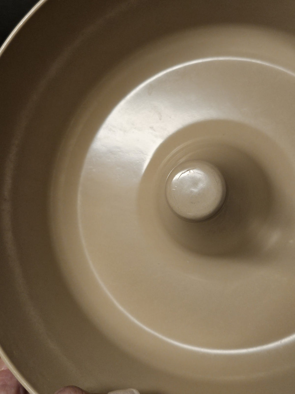 Vintage Anchor Hocking Microware Microwave Bundt Cake Pan 9" PM459-TI 484 EUC