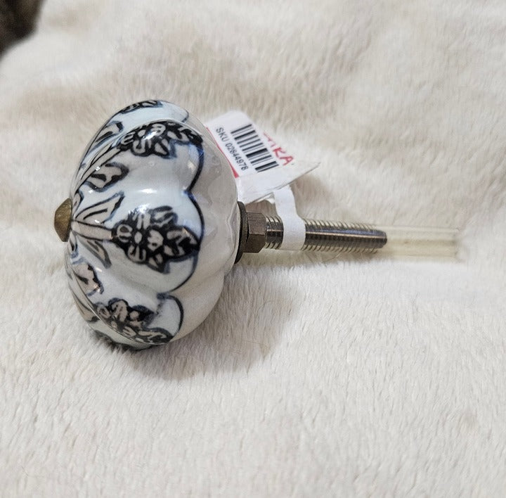 NWT Pier 1 Pale Blue Porcelain Flower Brass Accent Drawer Pull Cabinet Knob 2"