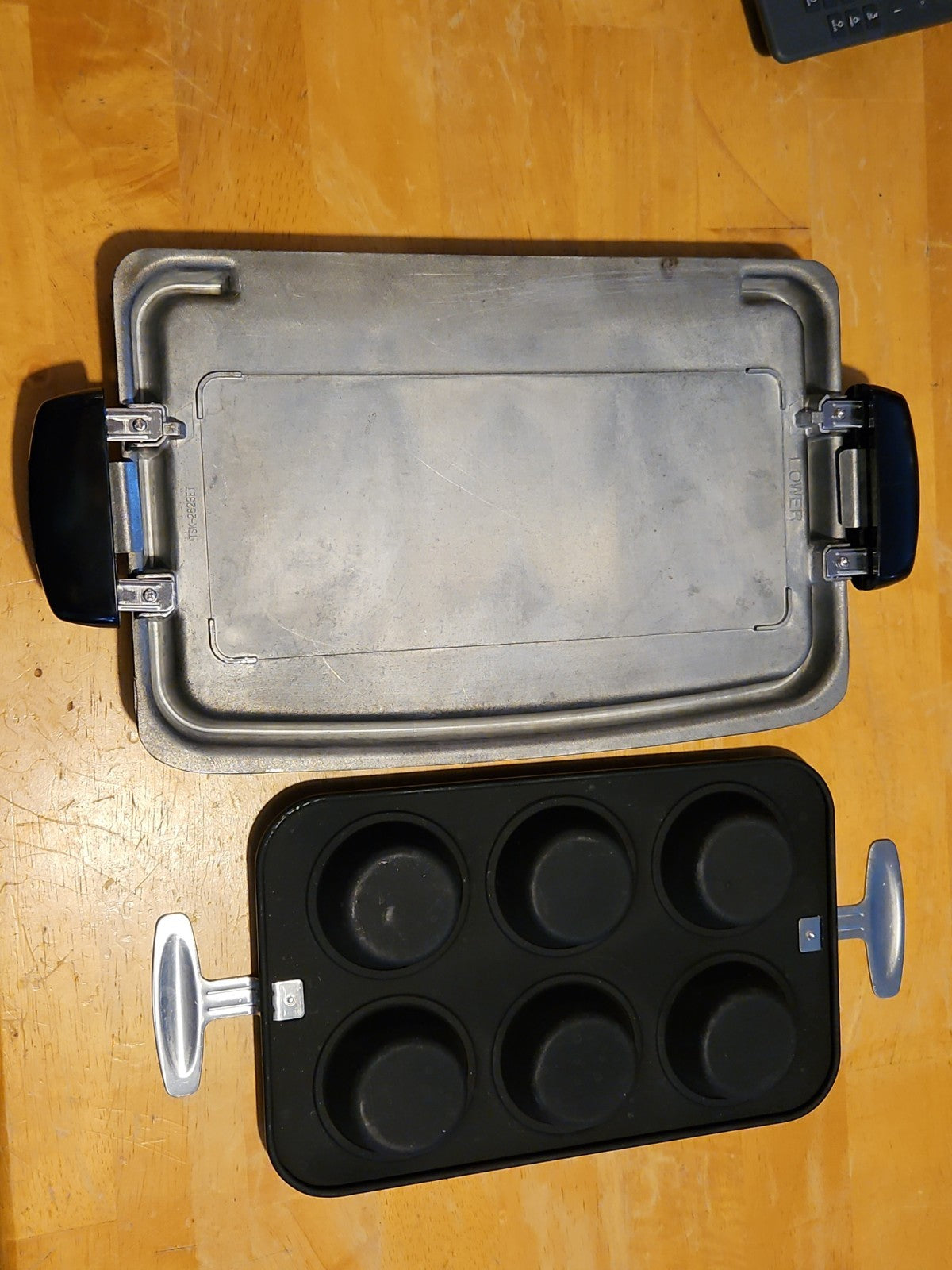 George Foreman Evolve Grill Baking Set Deep Bake Pan & 6-Cup Muffin Pan TSK2623E