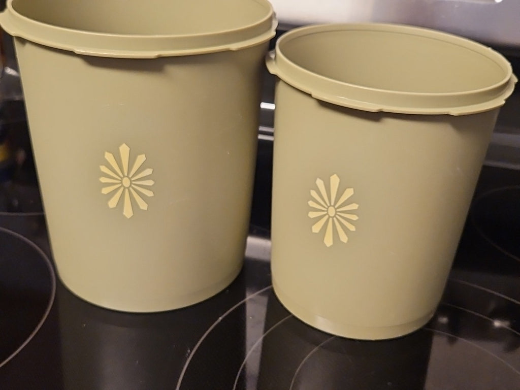 Set Of 2 Vintage Tupperware Olive Canisters #807 & #809 W/ 1 Sheer Lid #810