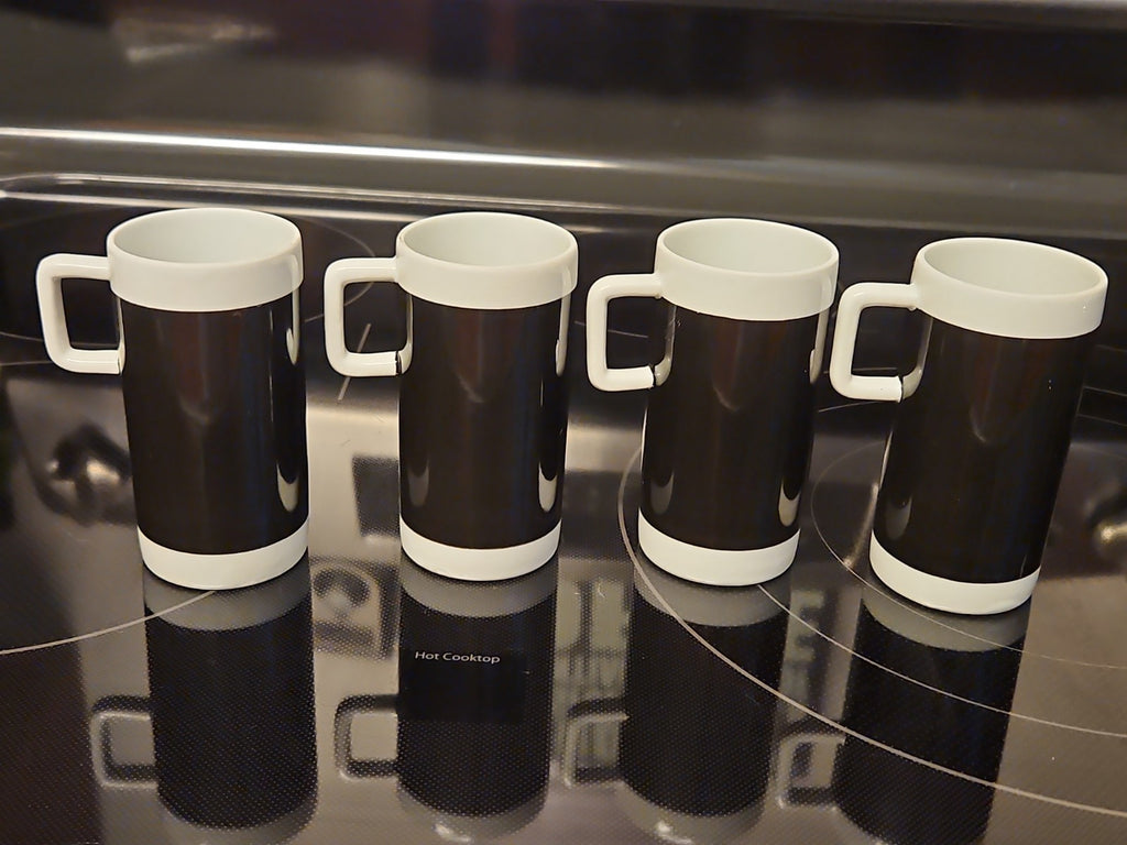 Set Of 4 Braniff International Airlines Black & White Espresso Cups Real China
