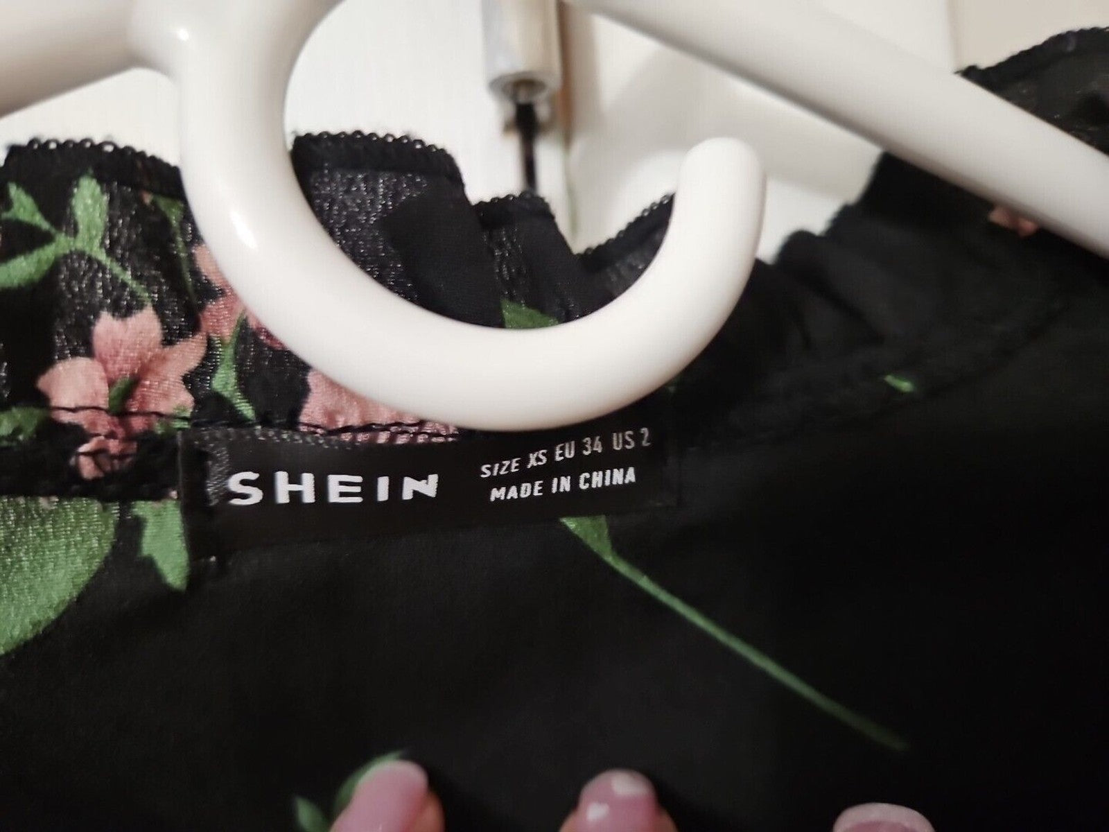 Shein Women's Black And Floral Blouse With Ruffles, Size 2