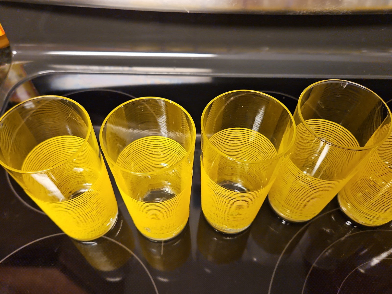 Set of 7 Vintage Culver Yellow Icicle Glasses Spaghetti String Glasses Rare!