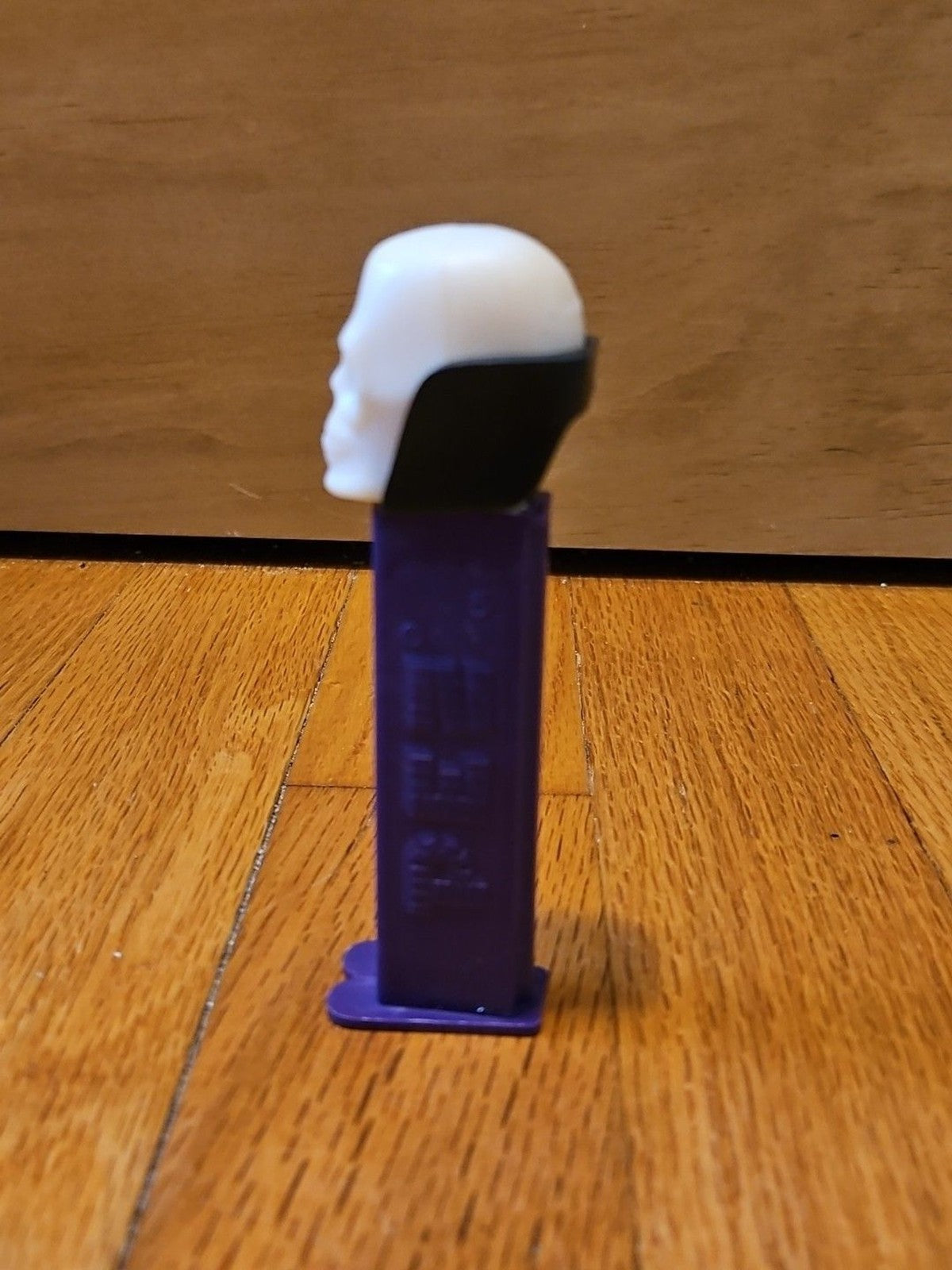 Vintage 1971 Purple Pez Dispenser Dr Skull Skeleton with Feet Made in Slovenia
