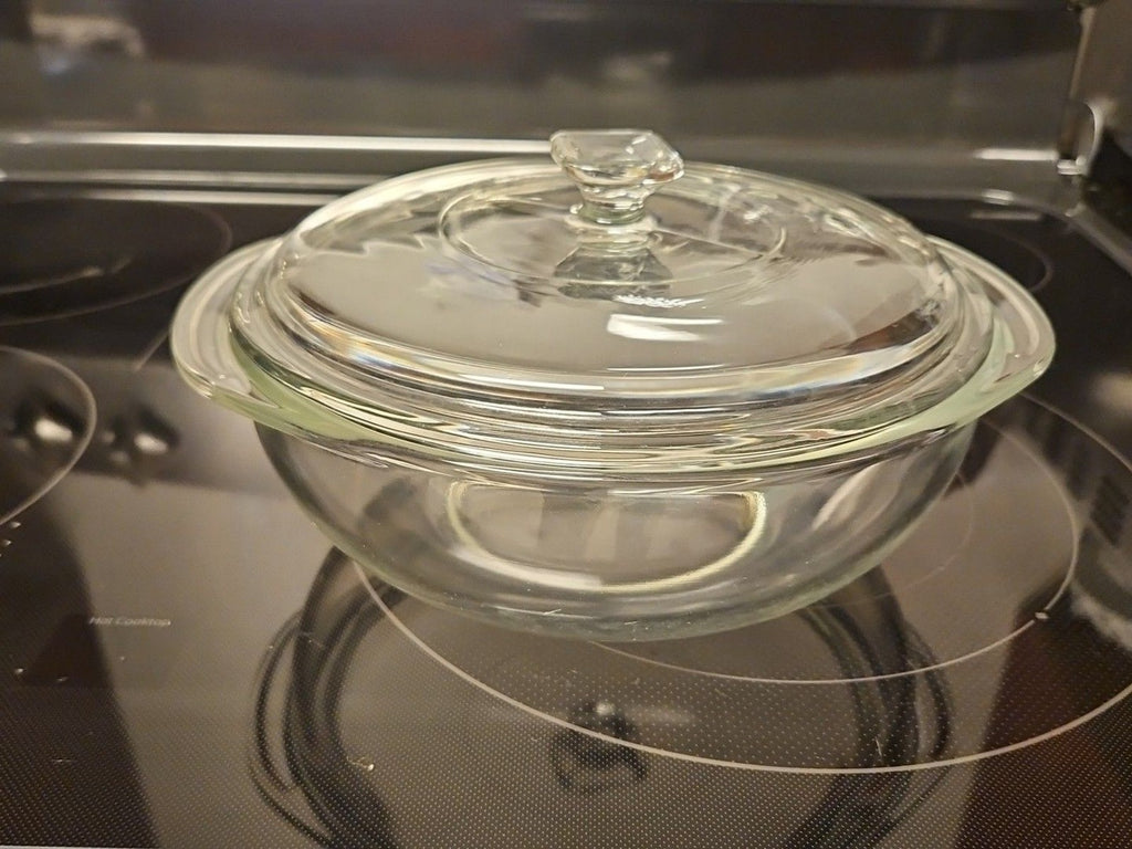 PYREX 024 ~ 2Qt Clear Round Glass Bowl With Lid USA
