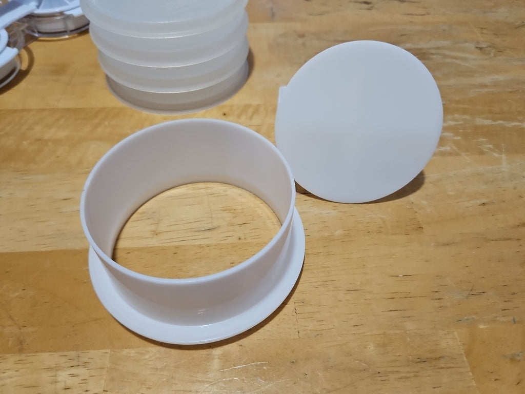 Set of 4 Vintage Tupperware Hamburger Keepers #882 W/ Lid, Press & Slider Press