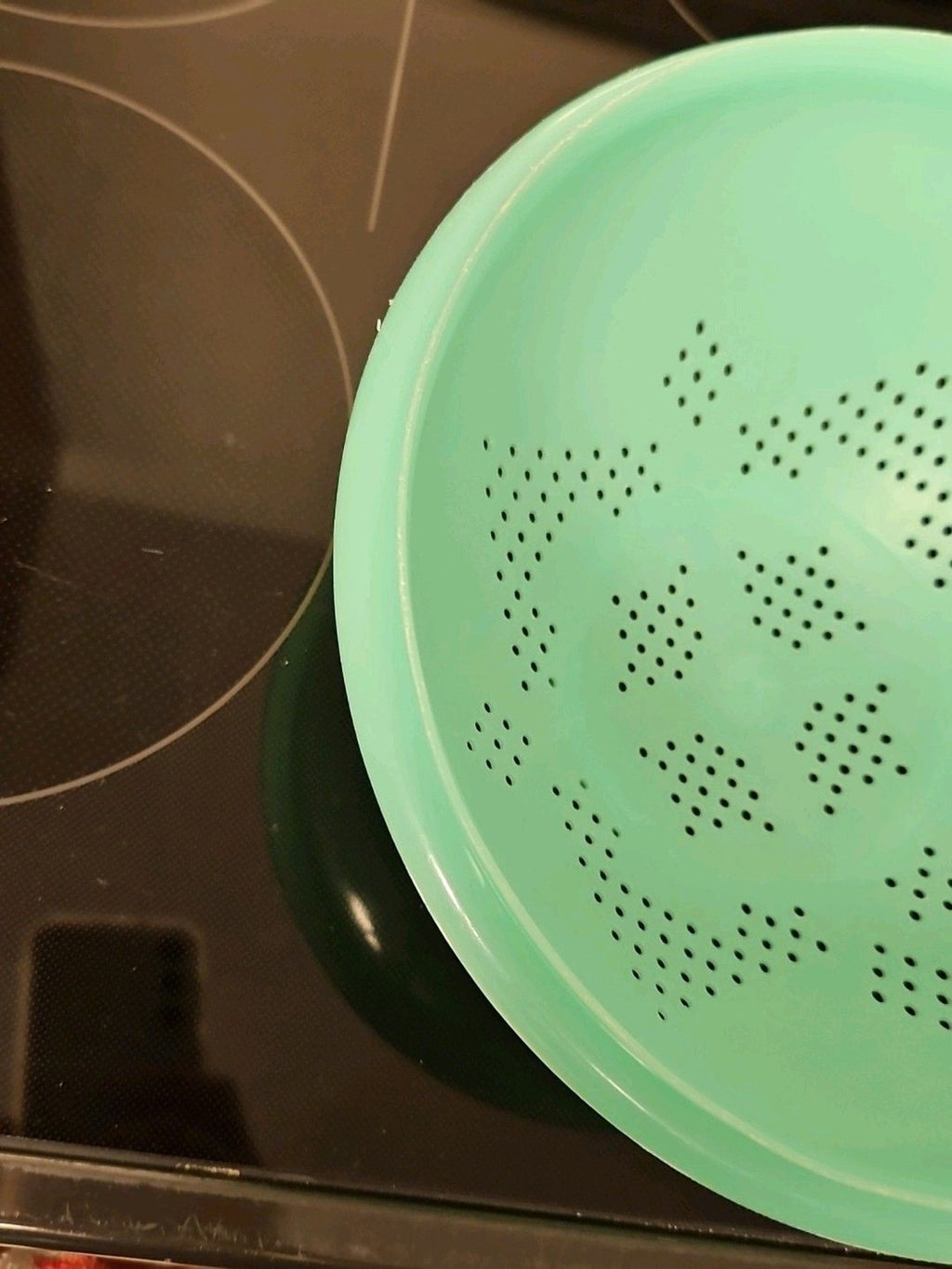 Vintage Tupperware Pasta Strainer Colander  Jadeite Green Footed 9''