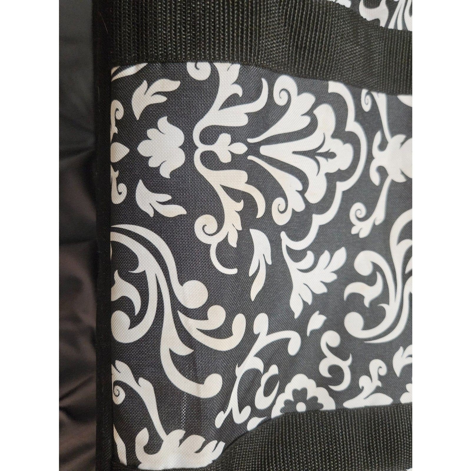 Thirty-One 31 Deluxe Utility Tote Black & White Parisian Pop