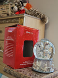 2002 Special Edition Disney Mickey & Minnie Ice Skating Silver Snow Globe