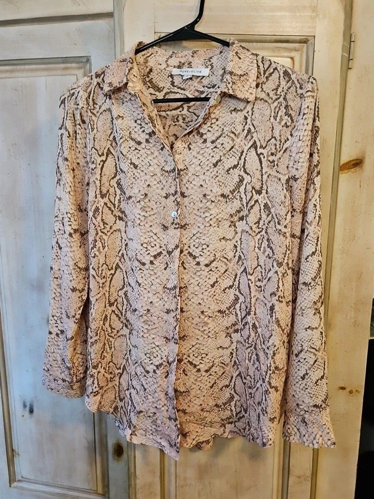Rose + Olive Womens Blouse Sz Small Pink Snake Print Button Down Long Sleeve