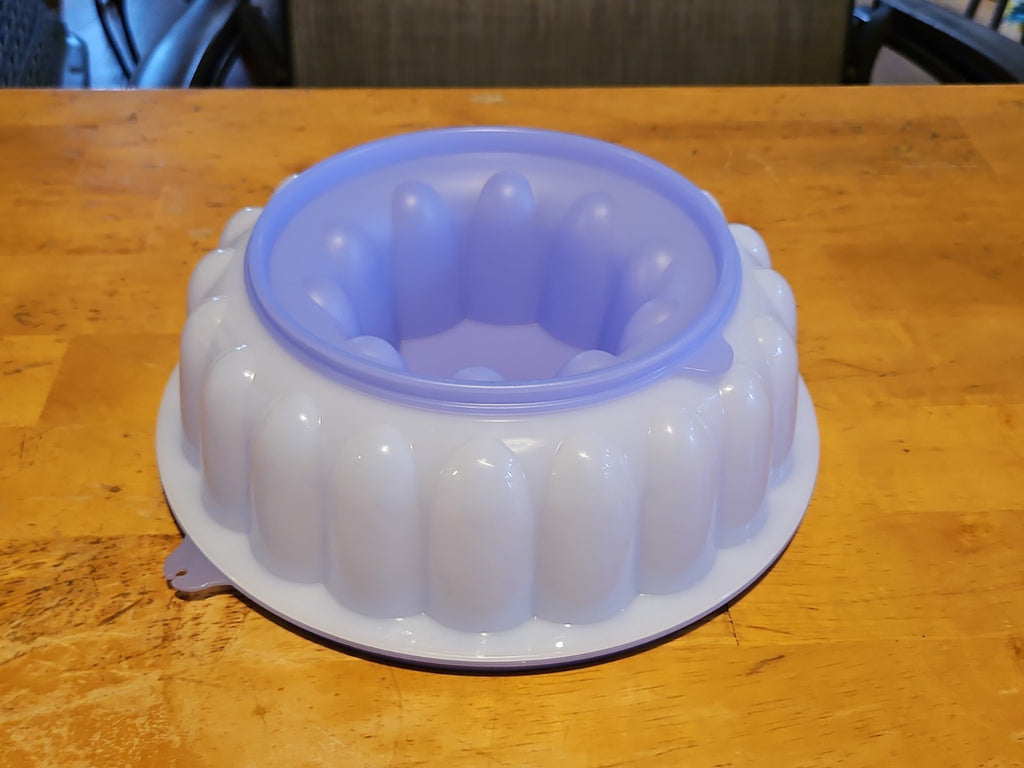 Vintage Tupperware Lavender & Purple #1202 Jel-Ring Jello Mold 3 Piece Set EUC