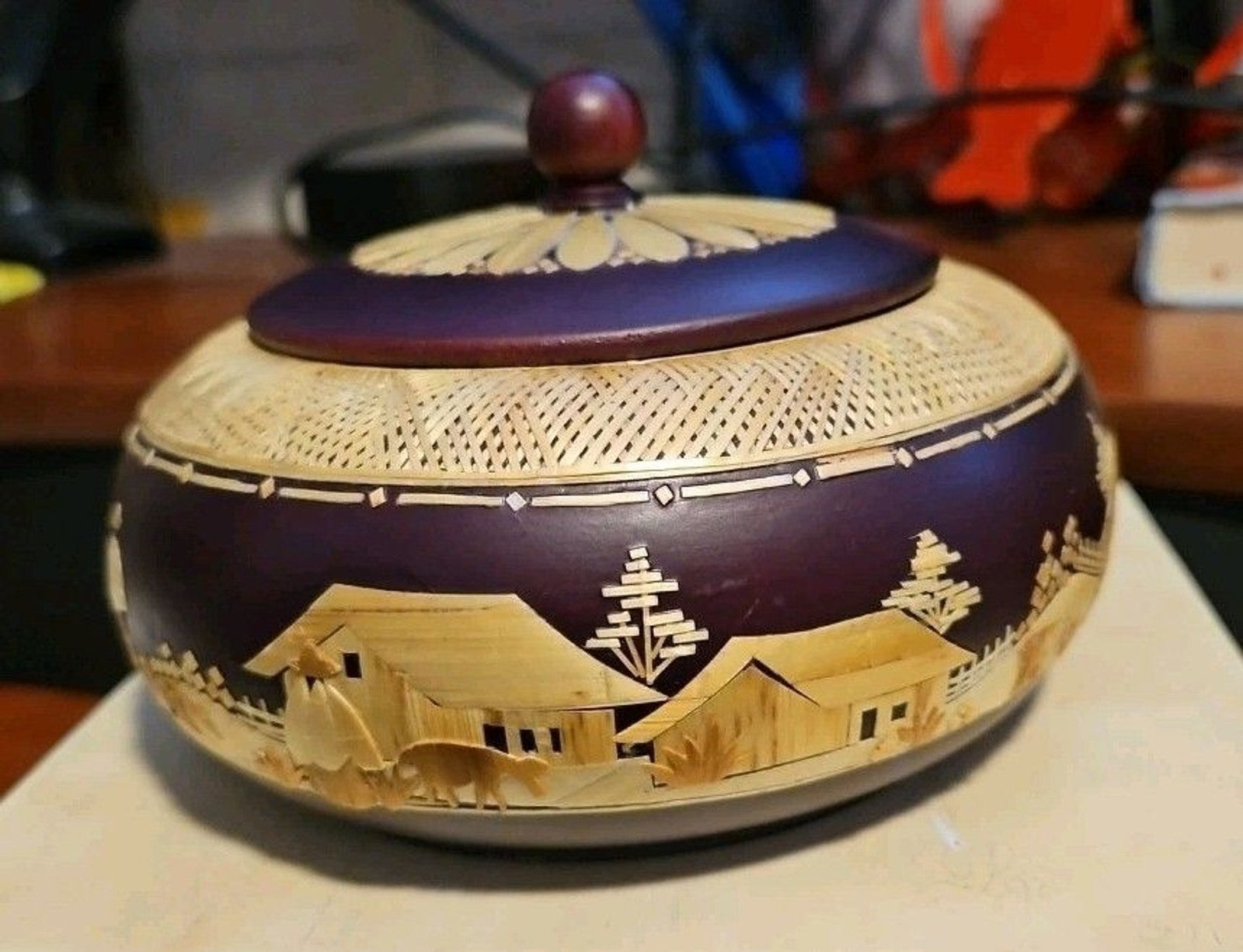 Handmade Straw Marquetry Wooden Trinket Bowl W/ Lid Village Scenery 6” Round