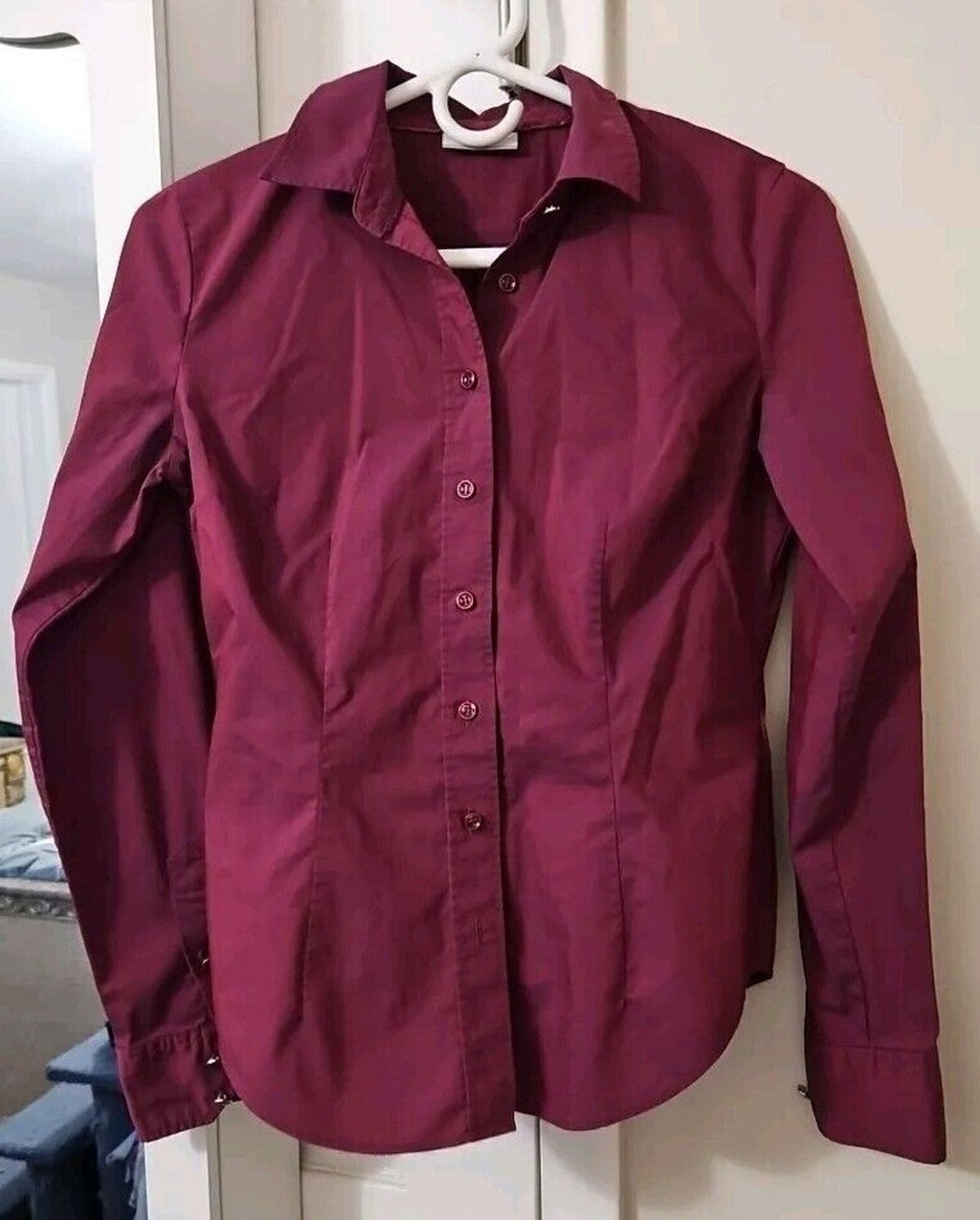 NY & Company Stretch Collar Shirt Ladies Medium Burgundy