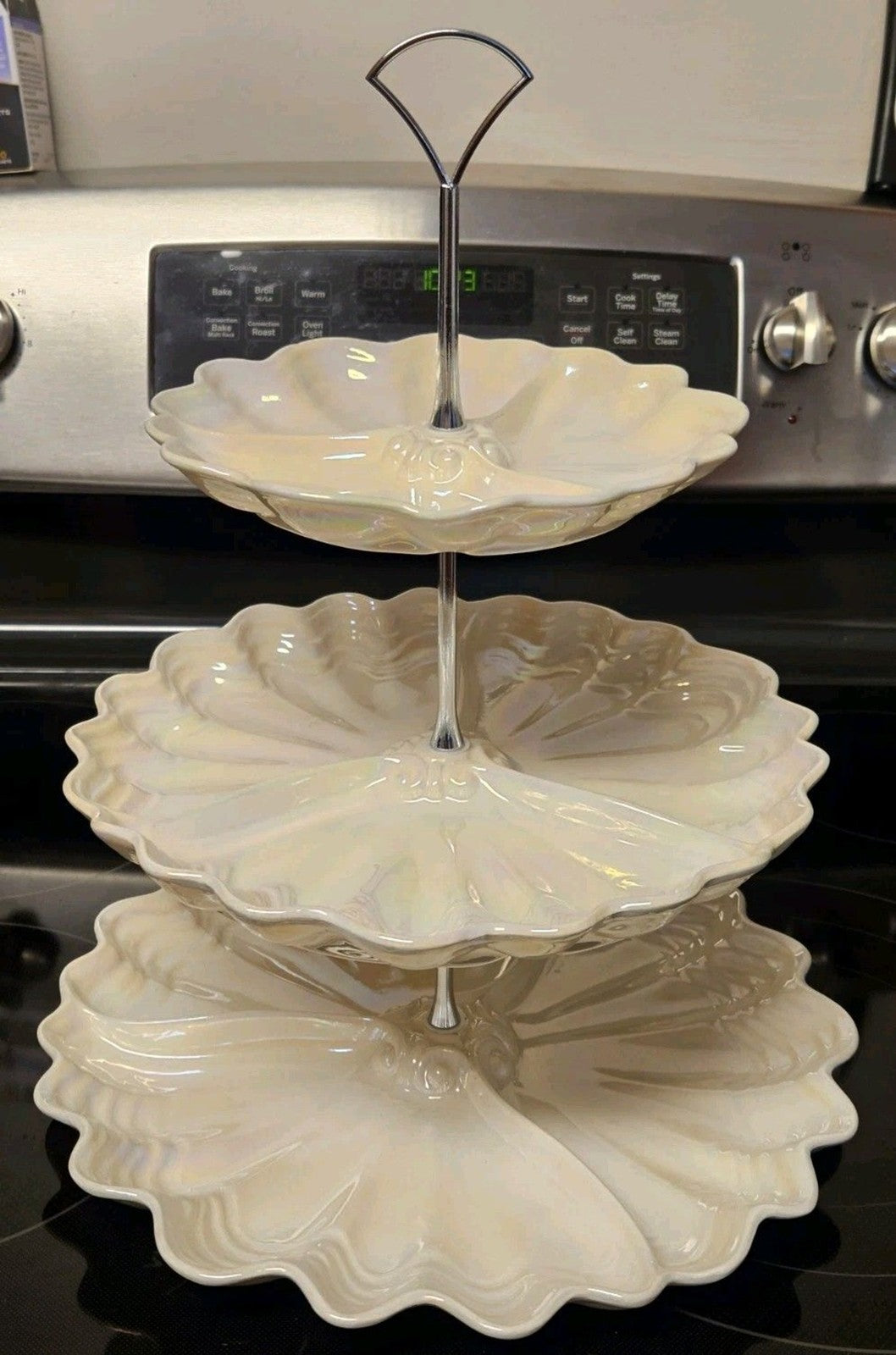 Vintage Maddux Of California Opalescent Cream & Silver 3 Tier Serving Tray READ