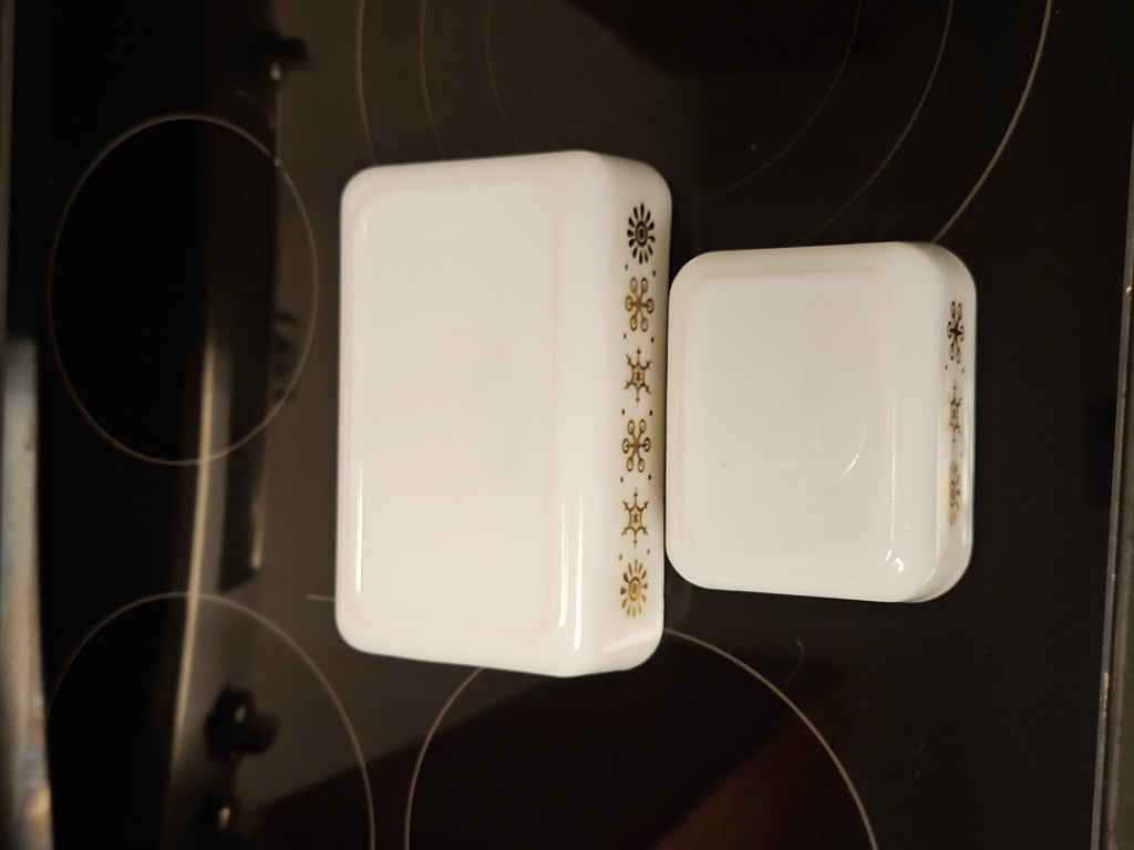 Set Of 2 Glasbake Vintage Casserole Dishes White W/ Gold Snowflake - 1 qt & 1 pt