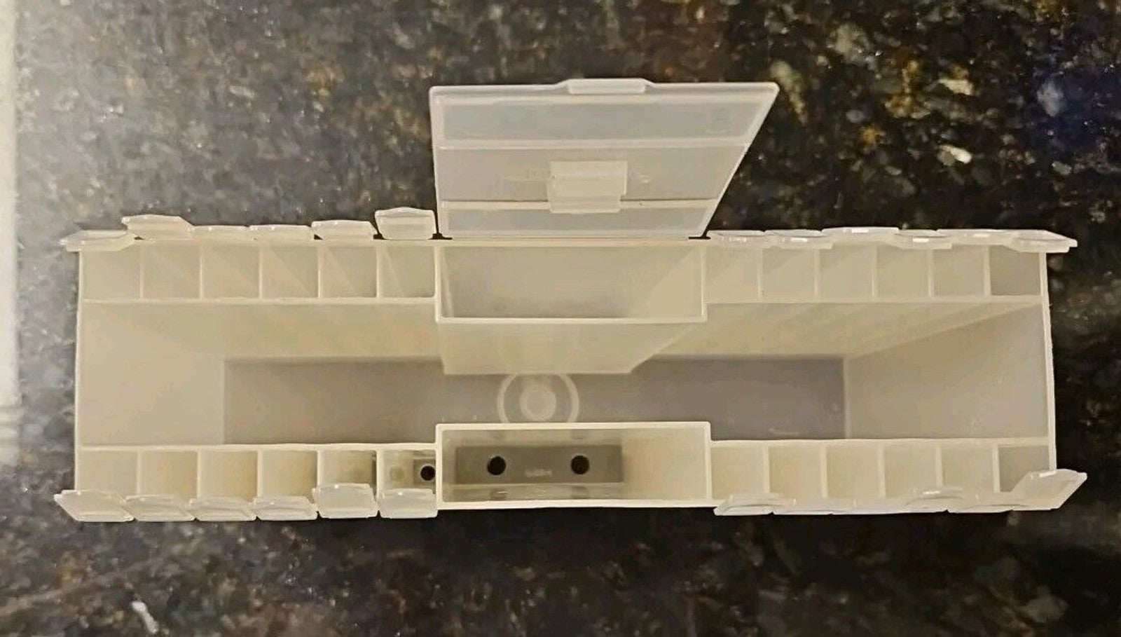 Vintage 1987 Tupperware Tuppertoys ART LOCKER Crayon & Art Supply Storage