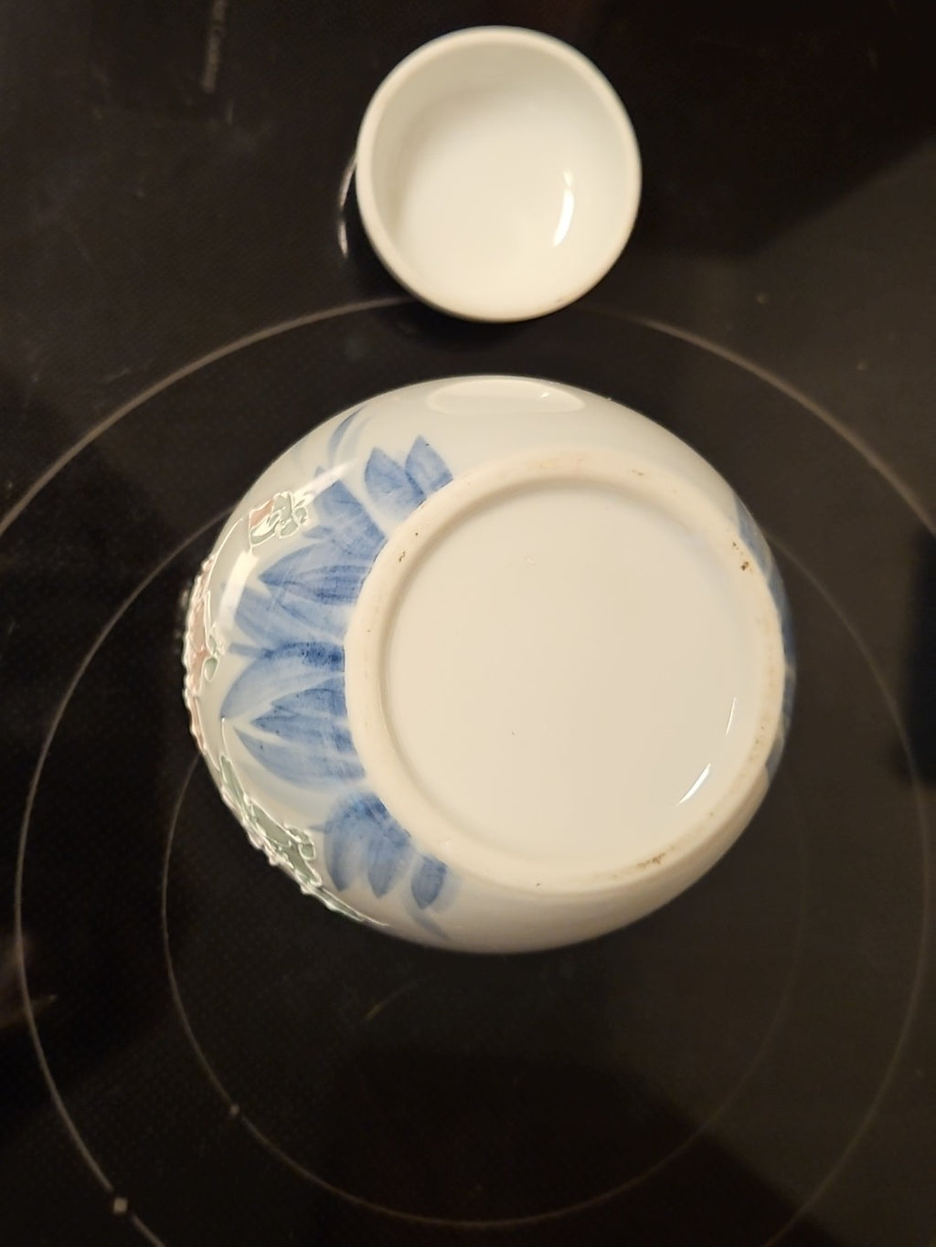 Vintage Chinoiserie Ginger Jar W/ Lid White & Blue W/ Pink Flowers Raised Detail