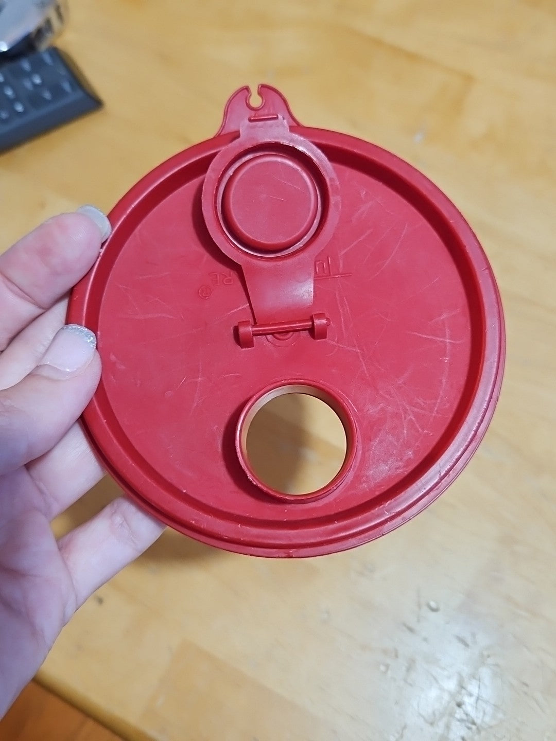 Vintage Tupperware 261 Sheer Handolier Pitcher Red Flip Top Seal 563
