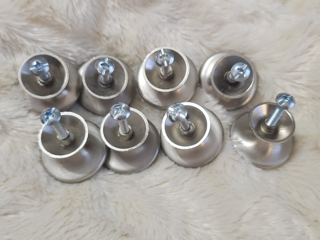 Lot Of 8 Liberty Harmon 1 3/8" Classic Satin Nickel Cabinet Knobs Drawer Pulls