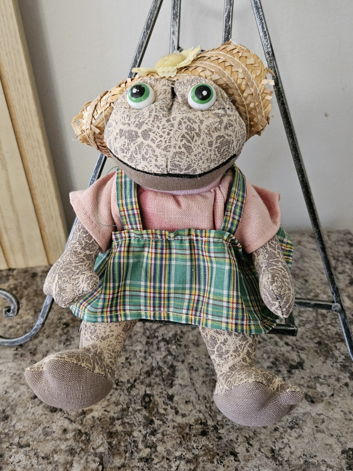 Commonwealth Toy & Novelty Co Vintage 1990's Country Cottage 6" Brown Frog