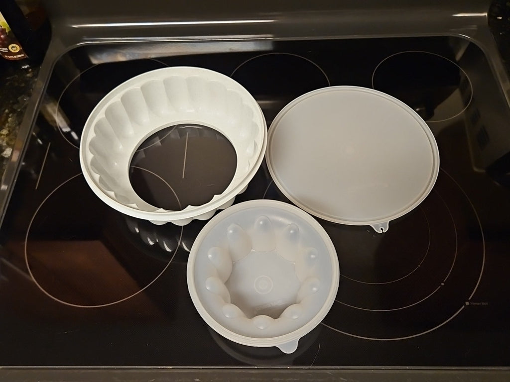 Vintage Tupperware White & Blue Speckled 1202-6 Jel-Ring Mold 3 Piece Set