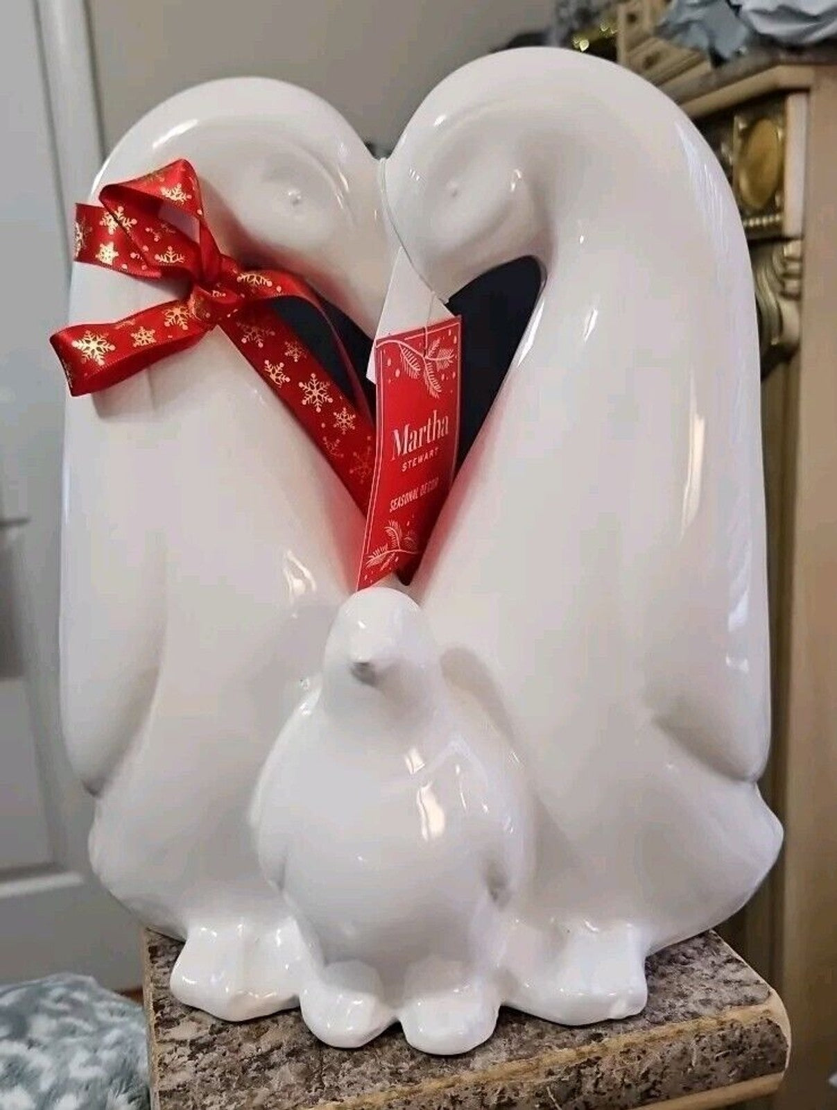 Martha Stewart Seasonal Decor penguin family statue 11 inch tall NWT
