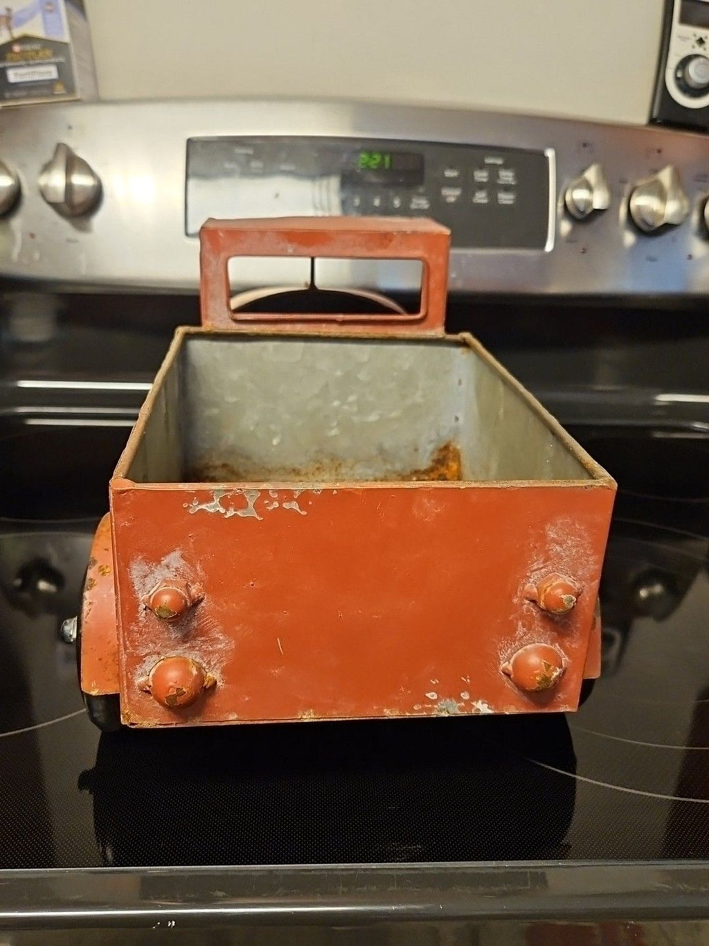 Little Red Farm Truck Rustic Country Chic Metal Garden Planter Pot 15" x 8"