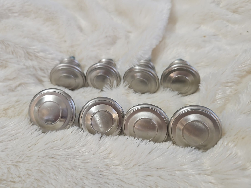 Lot Of 8 Liberty Harmon 1 3/8" Classic Satin Nickel Cabinet Knobs Drawer Pulls