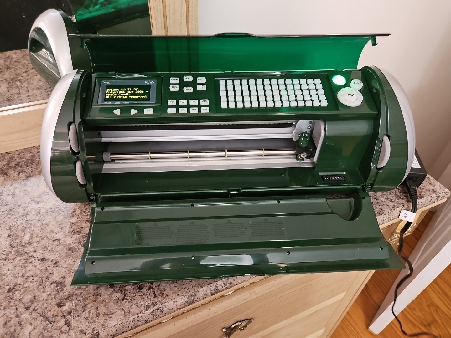 Cricut Expression CREX001 WM Green 29-1035 Electronic Cutting Machine READ