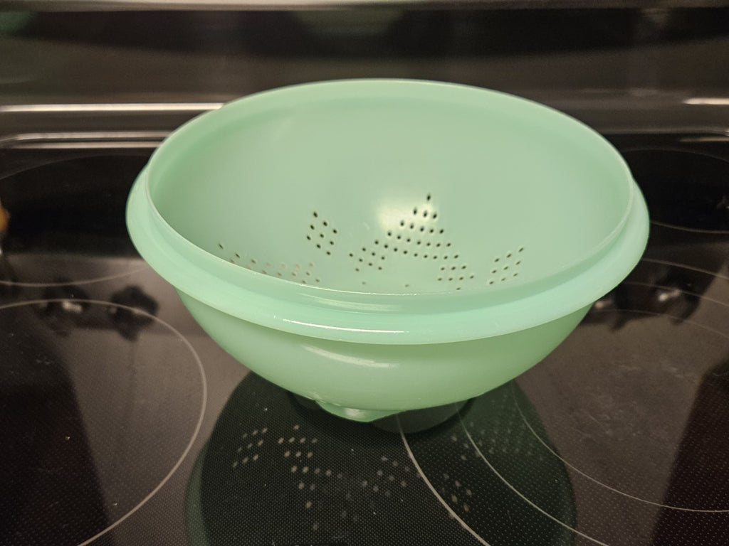 Vintage Tupperware Jadeite Green 9'' Pasta Strainer Colander W Lid #339 & #516