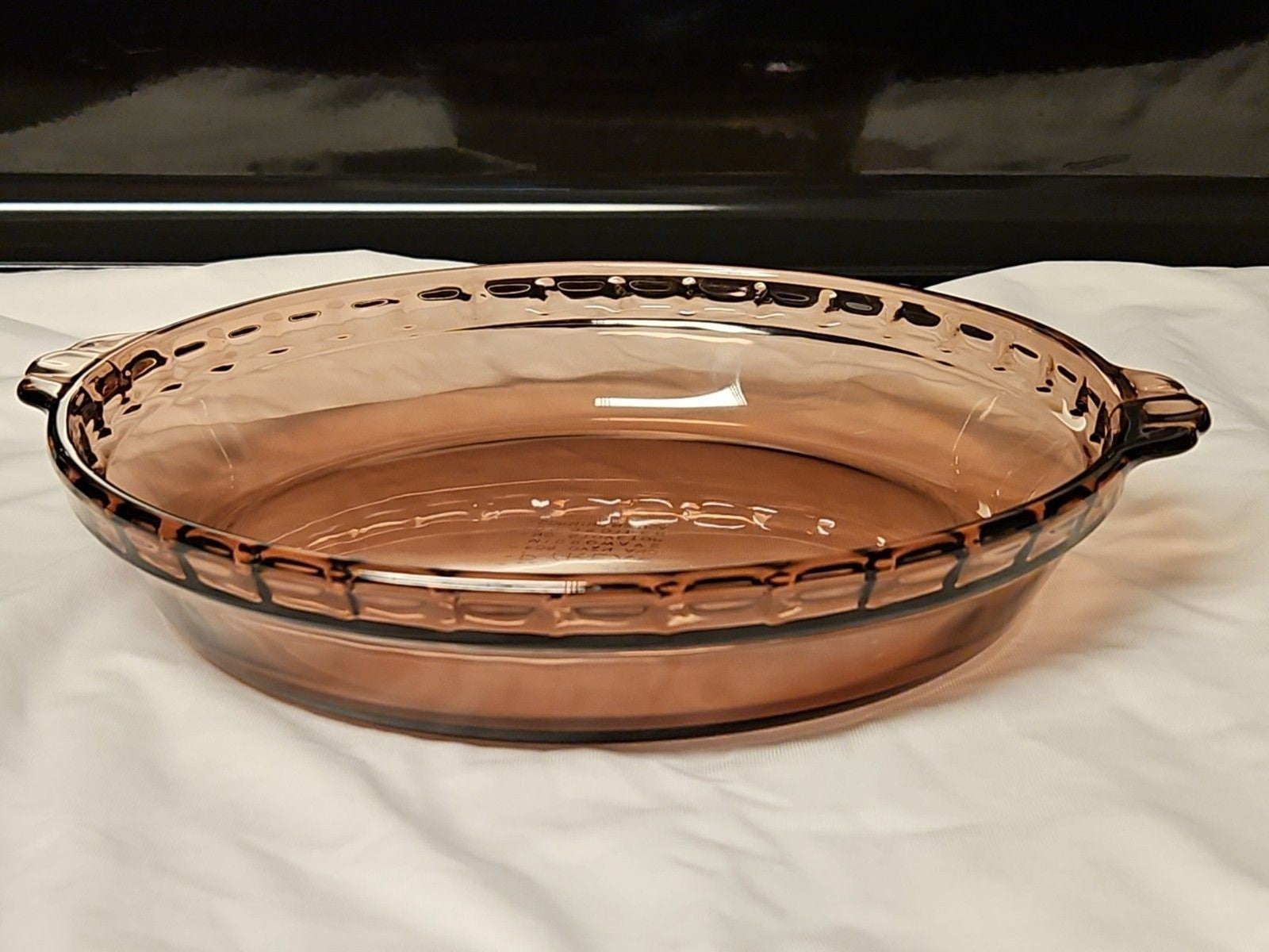 Vintage Pyrex Purple Amethyst Glass Pie Plate Fluted With Handles 9.5" #229
