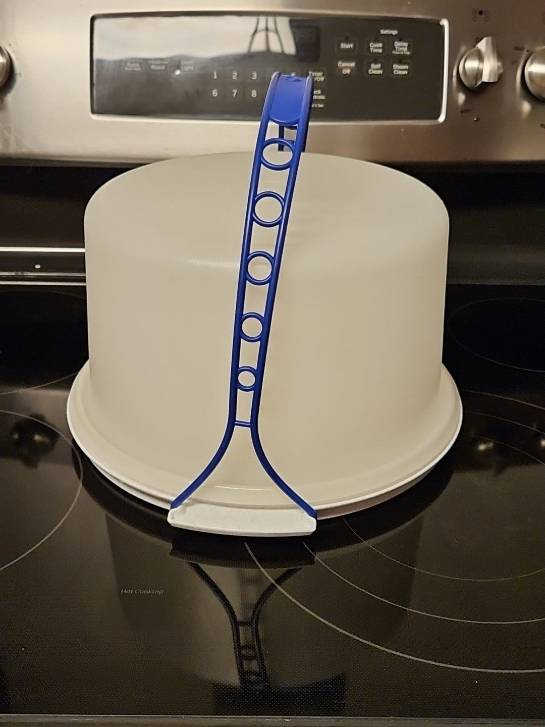Vintage Tupperware 10" Cake Carrier White Speckled Base 684 Lid 683 Blue Handle