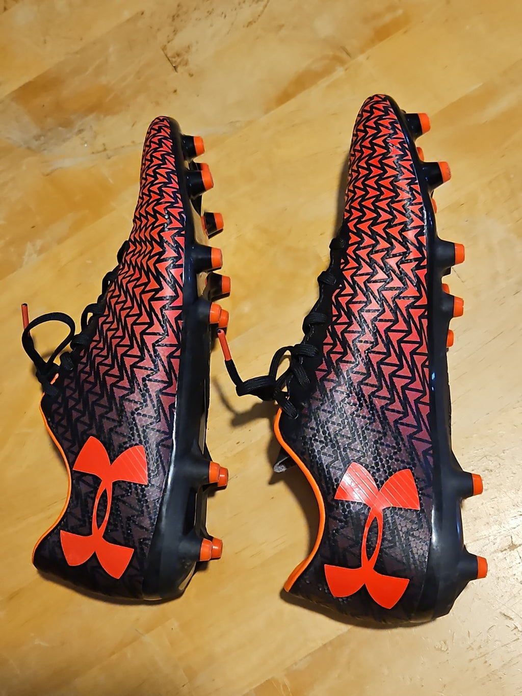 Under Armour Soccer Cleats Mens Size 9 CF Force 3.0 FG Athletic Shoes Sneakers