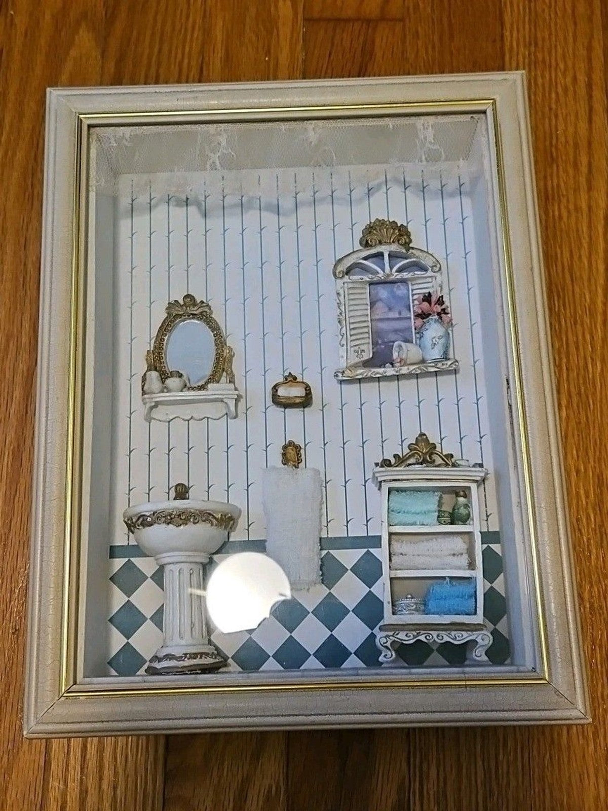 Vintage Diorama Victorian Bath Room Miniature Dollhouse Furniture Shadow Box