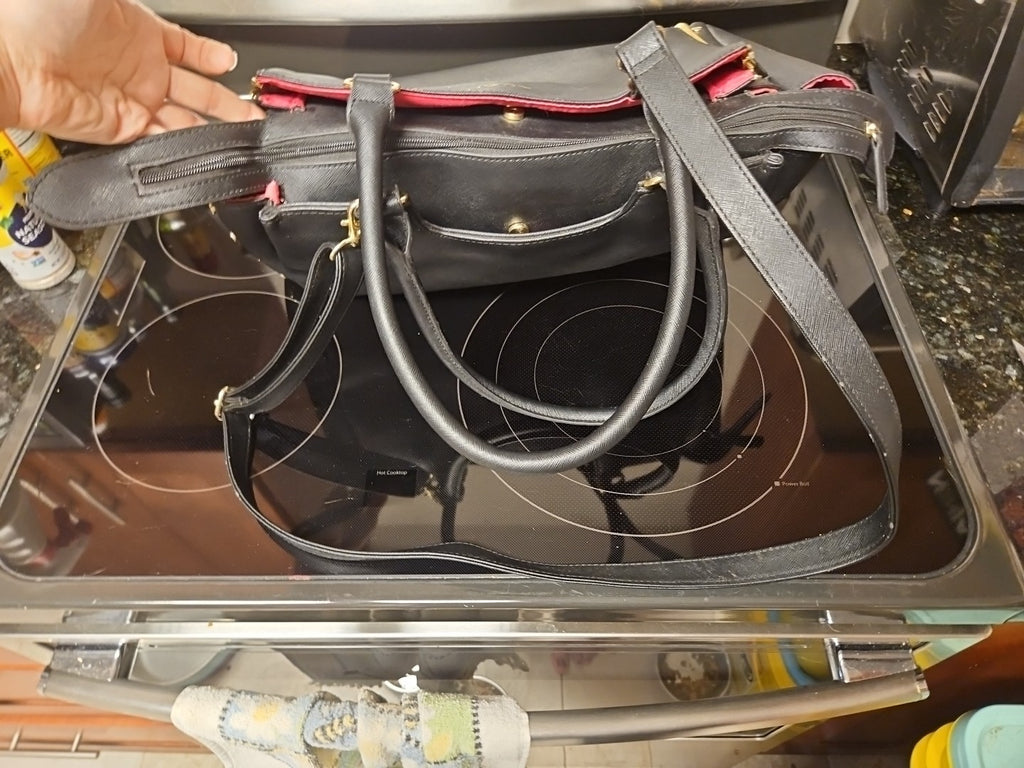 Avon Consultant Premier Beauty Business Tote Bag Purse Black & Pink With Insert