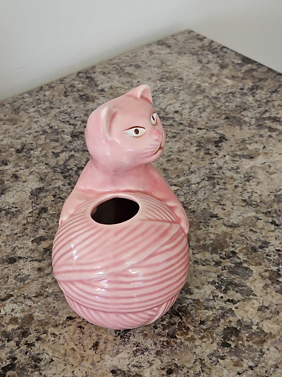Prestige 1980 Pink Cat With Yarn Ball String Holder String Dispenser 4.5" X 5"