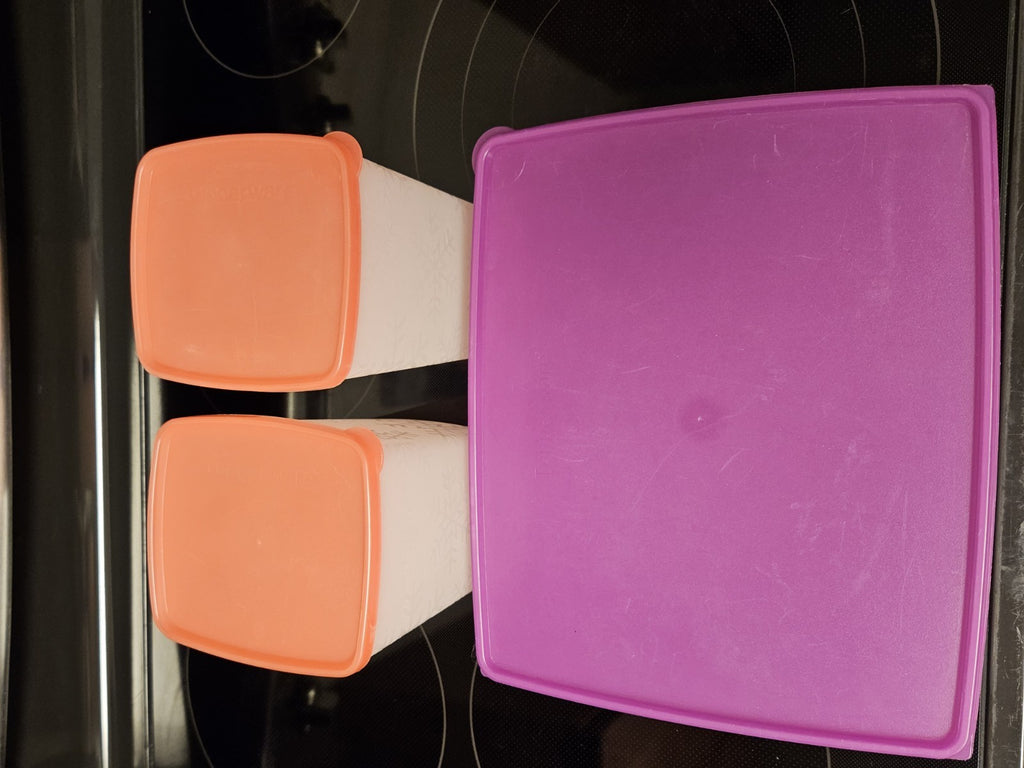 Set Of 11 Tupperware Freezer Mates Snowflake Pattern Assorted Sizes W Pink Lids
