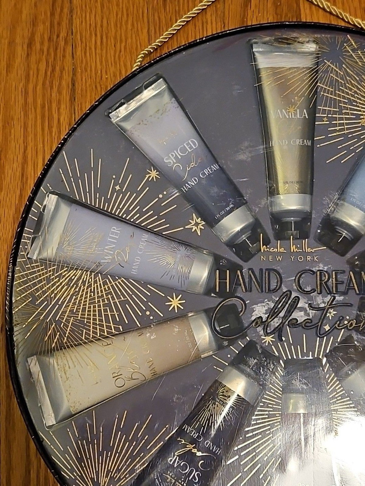 New In Sealed Box Nicole Miller New York Holiday Hand Cream Collection 10 Scents