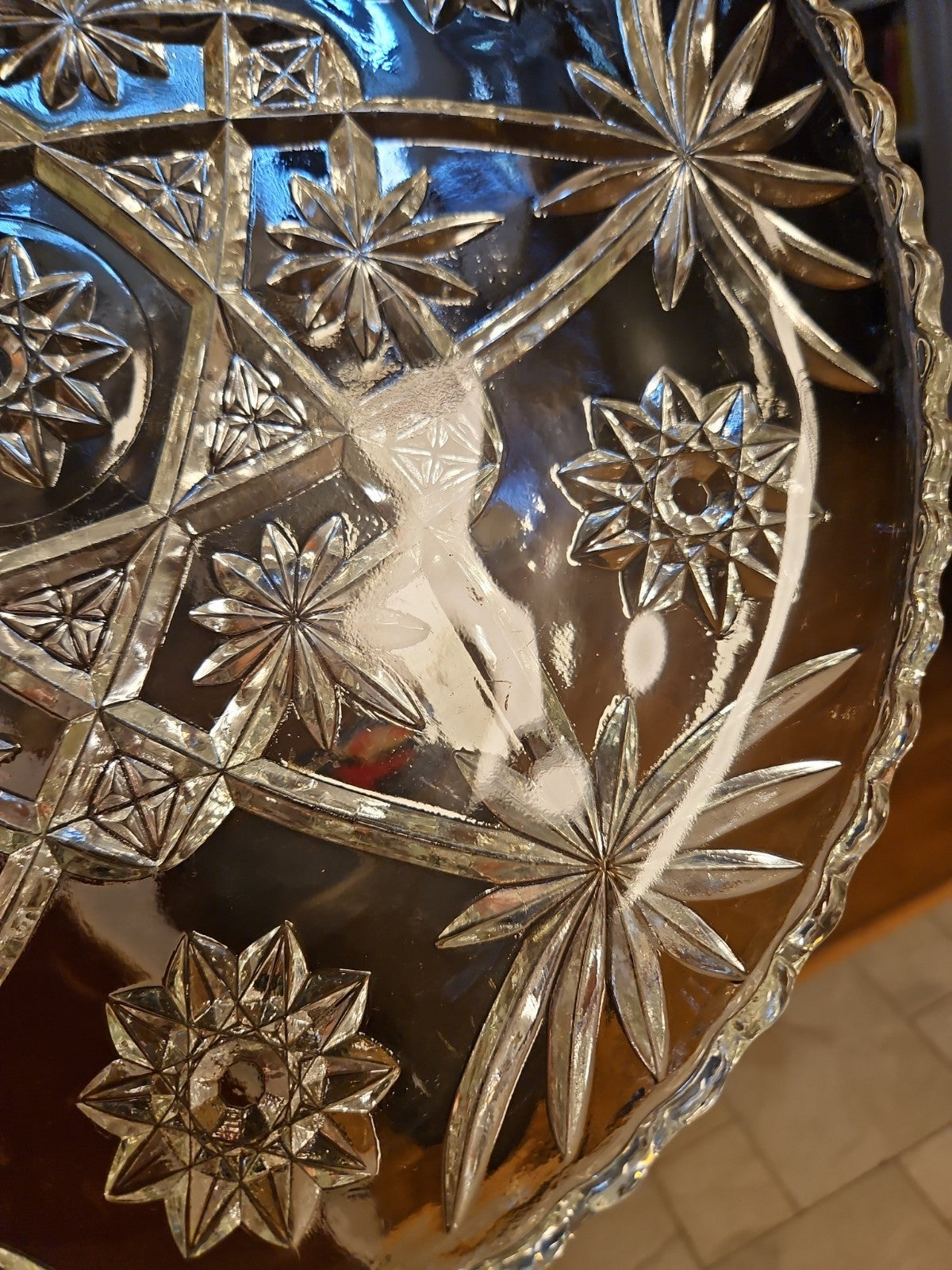 Vintage EAPC Anchor Hocking Star Burst Pressed Glass Platter 13.5" Round EUC