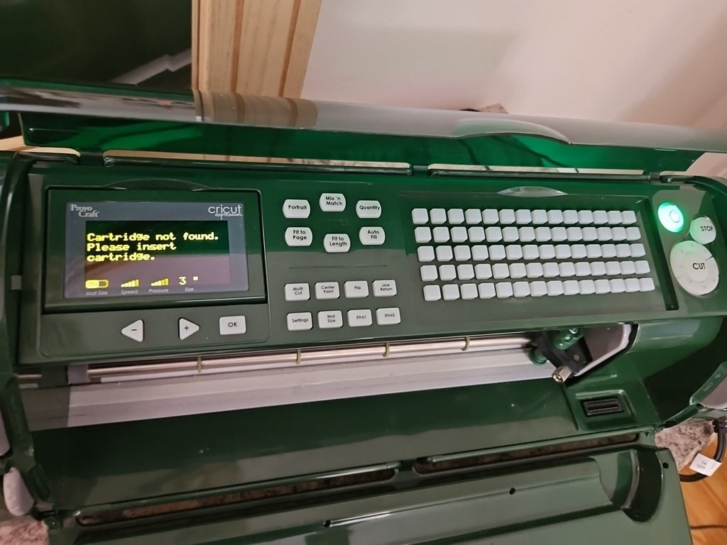 Cricut Expression CREX001 WM Green 29-1035 Electronic Cutting Machine READ