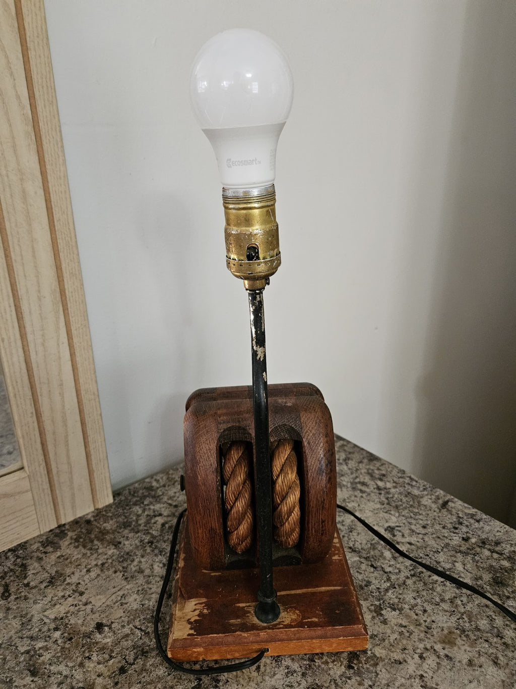 Vintage MCM Nautical Wooden Anchor Pulley Rope Table Lamp - Works!