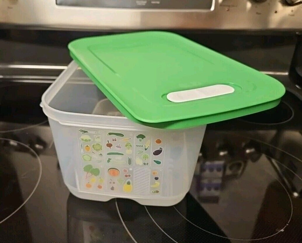 Tupperware FridgeSmart Medium Deep Container 1 Gal. Fruit & Veg Keeper Green